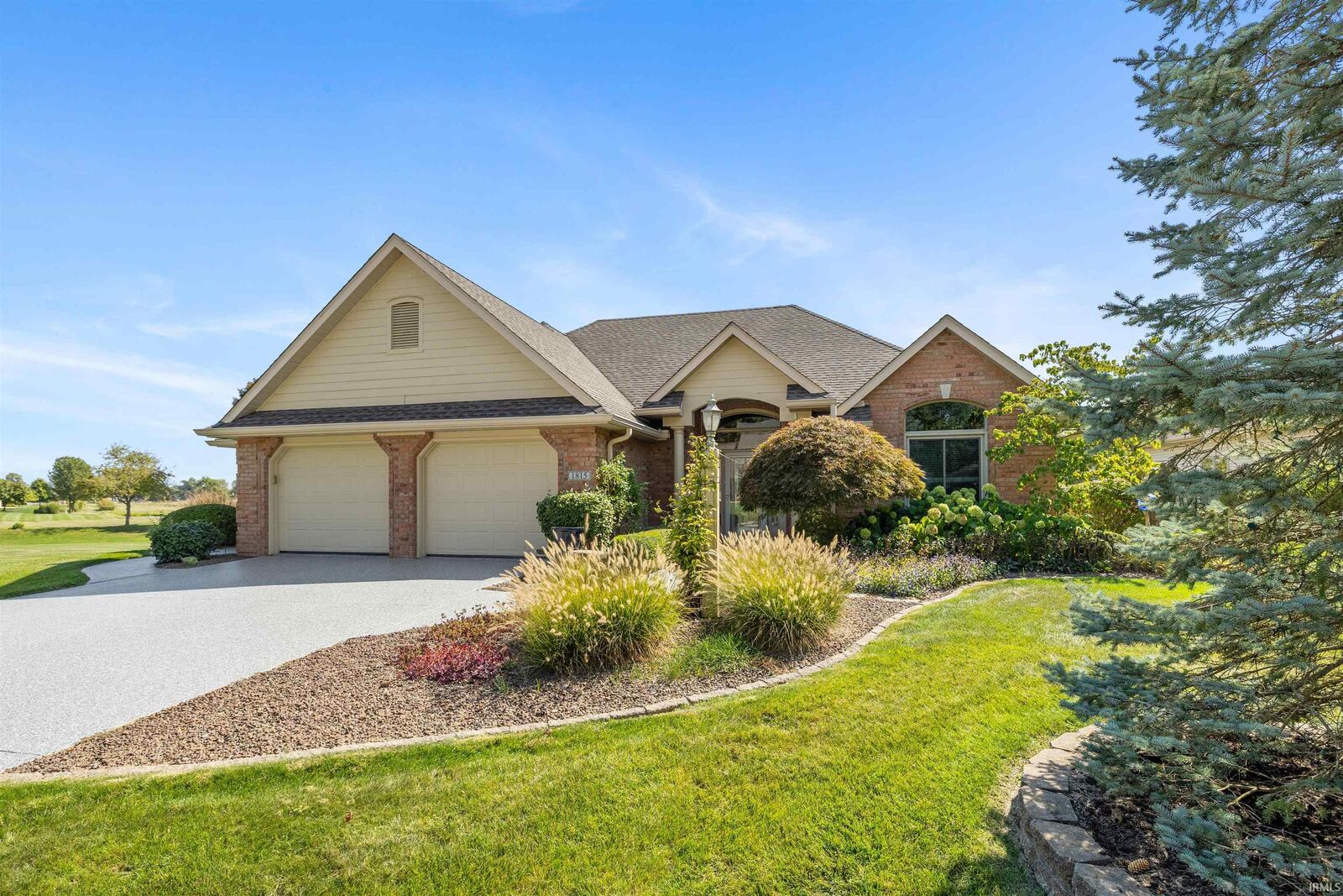 Property Photo:  1815 Bent Tree Ct. Court  IN 46706 