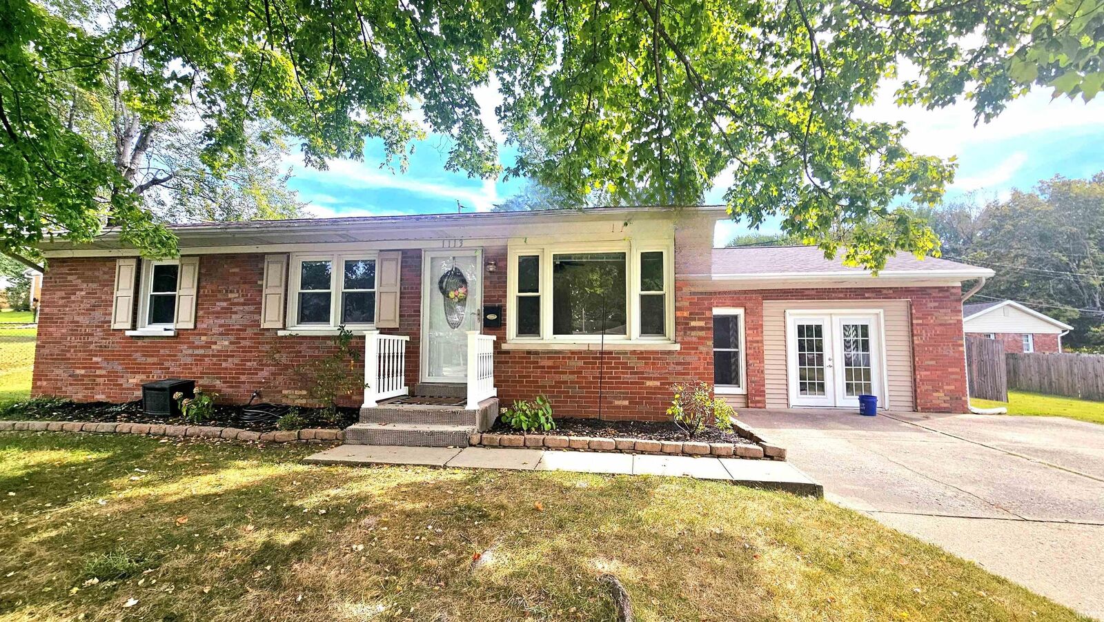 Property Photo:  1113 N Werner Avenue  IN 47720 