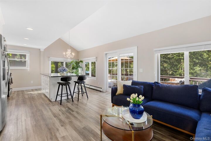 Property Photo:  9 Oakdale Road  NY 10579 