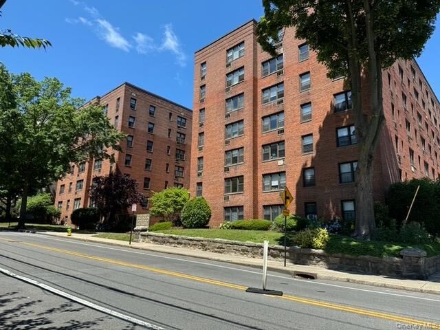 Property Photo: 11 Lake Street 5B NY 10603