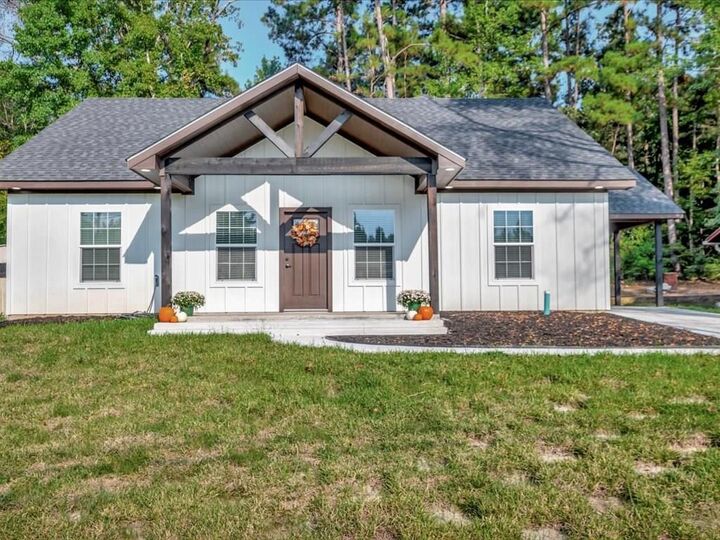 Property Photo: 548 St Clair Street TX 75901