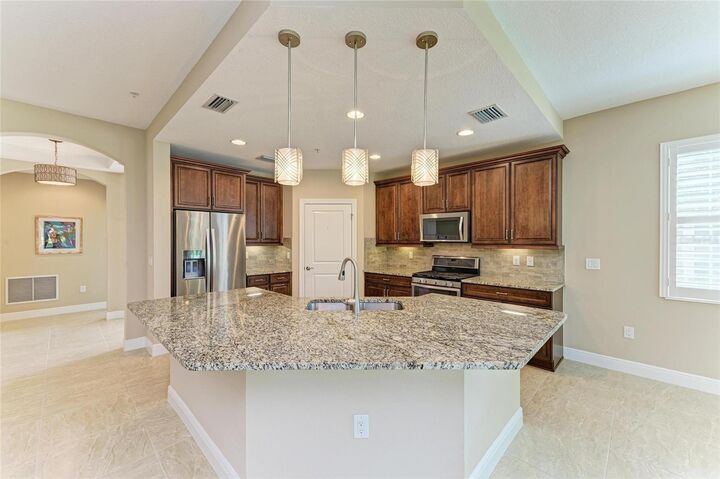 Property Photo:  7546 Divot Loop  FL 34202 