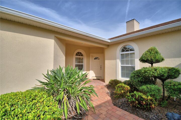 Property Photo: 1613 Linz Ct FL 33884