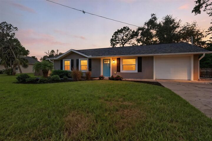 Property Photo: 1601 1st Street SE FL 33570