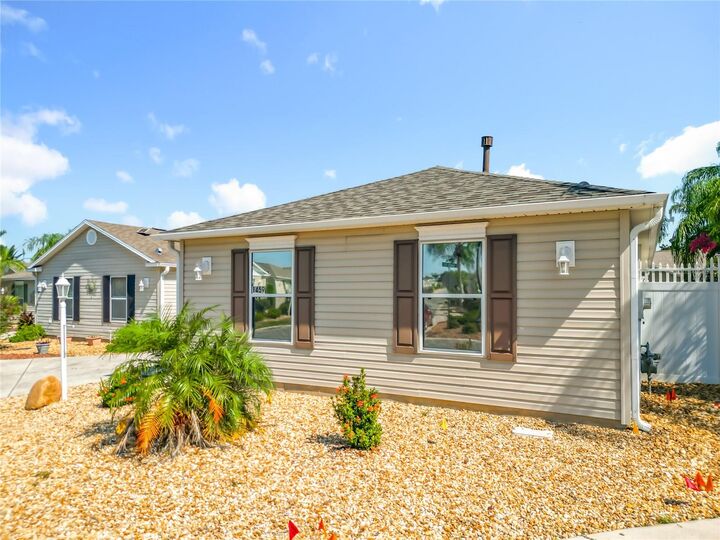 Property Photo:  1459 Gantt Street  FL 32162 
