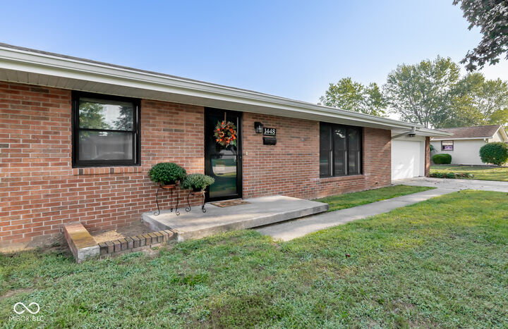 Property Photo:  1448 Robin Hood Drive  IN 47274