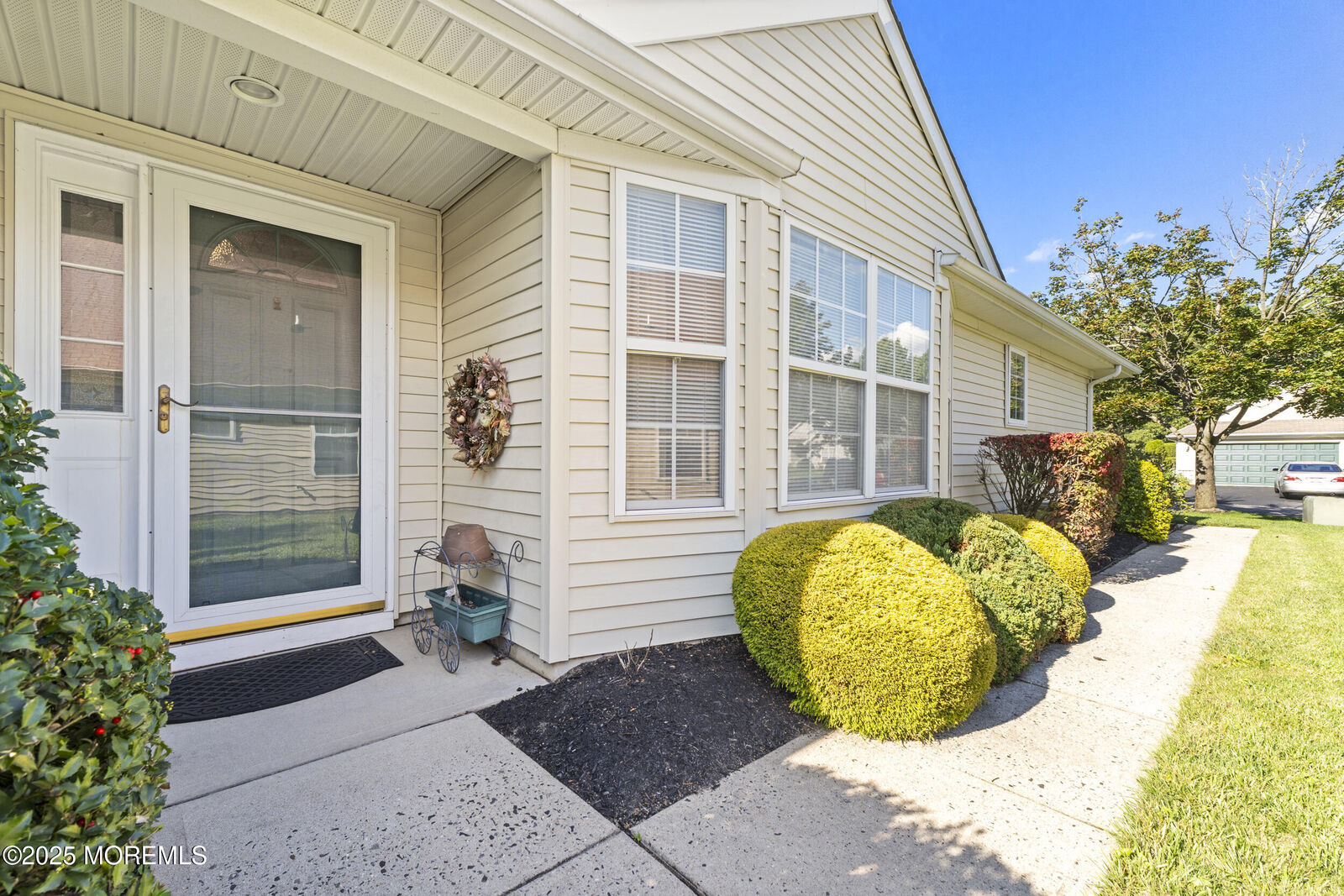 Property Photo:  8 Oakmont Road  NJ 08701 