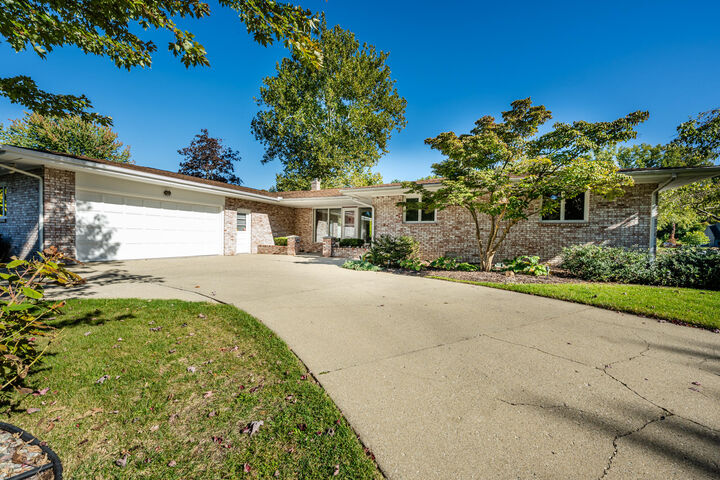 Property Photo: 1510 Moccasin Trail MI 49022