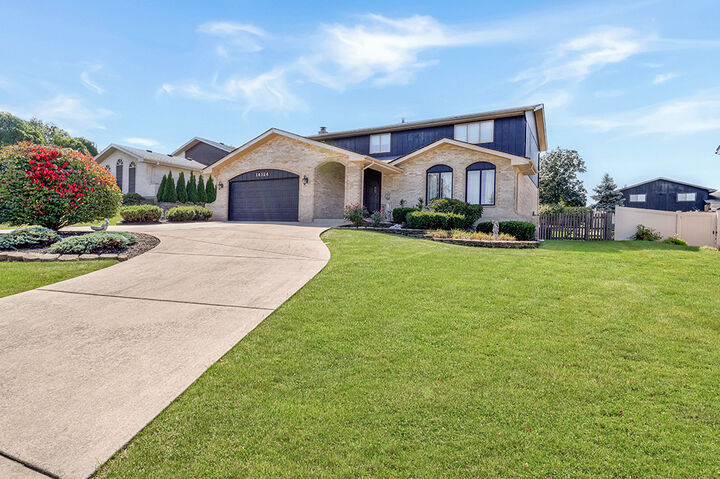 Property Photo:  14124 Pheasant Lane  IL 60467