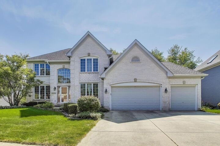 26W237 Pinehurst Drive  Winfield IL 60190 photo