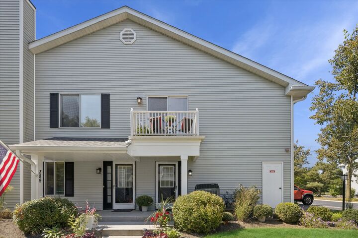383 Coventry Court 4  Clarendon Hills IL 60514 photo