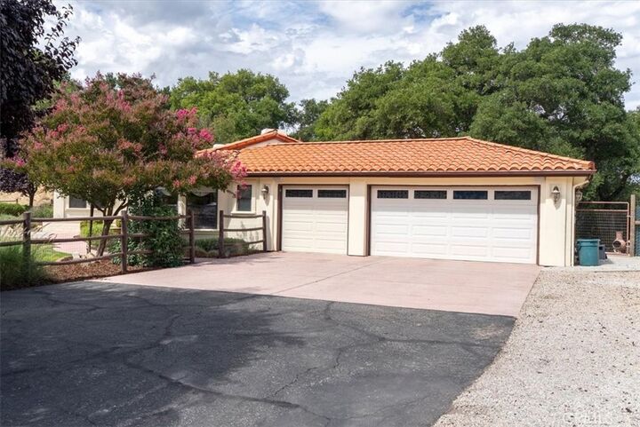 Property Photo: 2955 San Fernando Road CA 93422