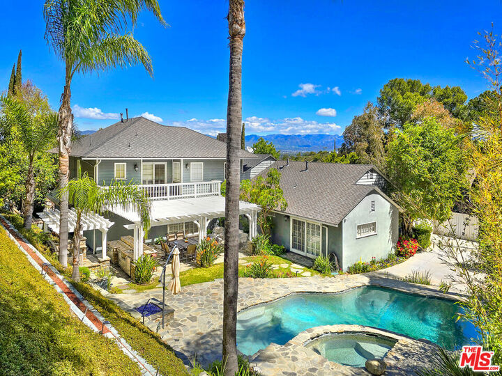 Property Photo: 3690 Crownridge Drive CA 91403