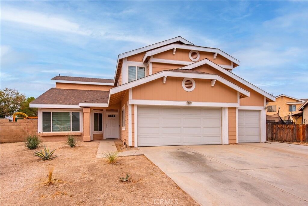 Property Photo:  43611 Easy Street  CA 93535 