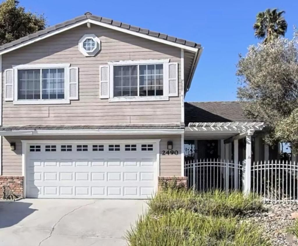 Property Photo:  2490 Pinewood Street  CA 92014 
