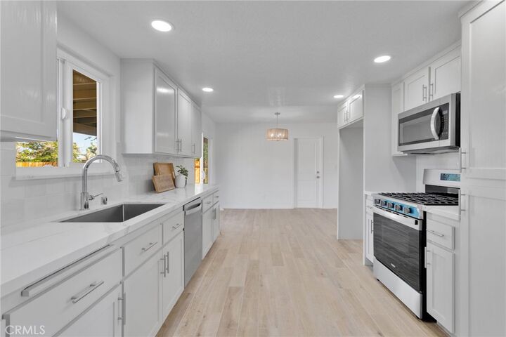 Property Photo:  12520 Tamiani Road  CA 92308 