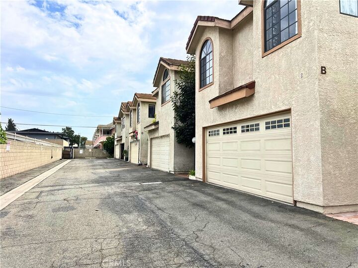 Property Photo:  544 N Orange B  CA 91744 