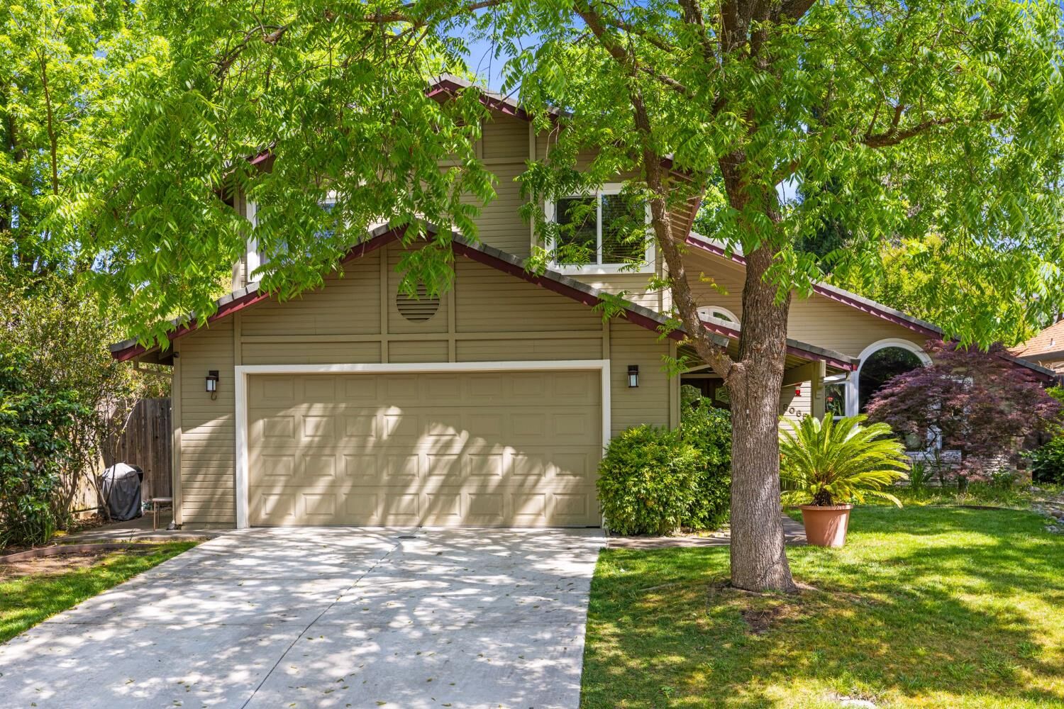 Property Photo:  8065 Livorna Way  CA 95628 
