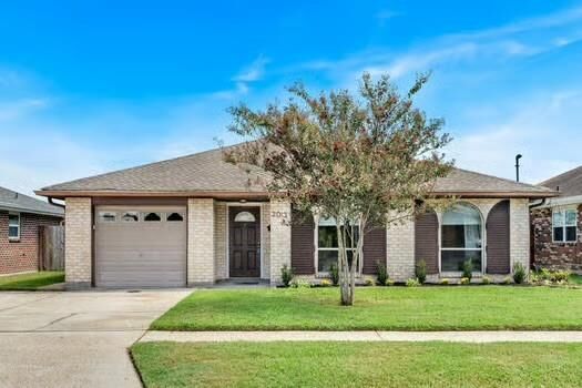 Property Photo:  2013 Edenborn Avenue  LA 70001 