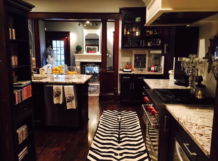 Property Photo:  