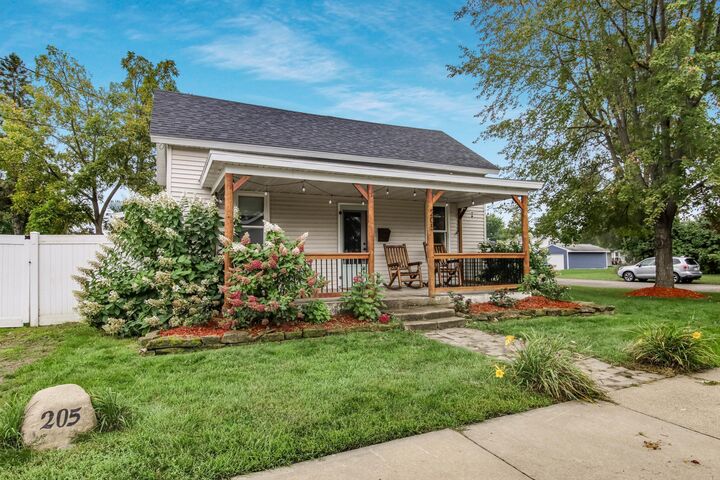 205 E Greenville Street  Chippewa Falls WI 54729 photo