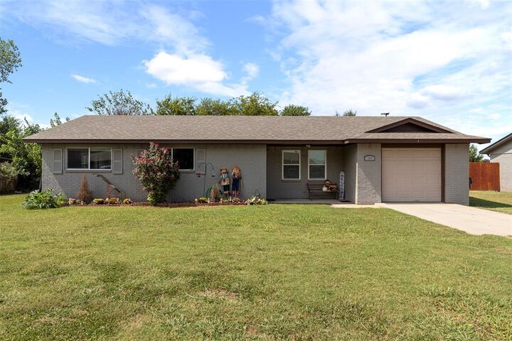 103 Mark Avenue  Paoli OK 73074 photo