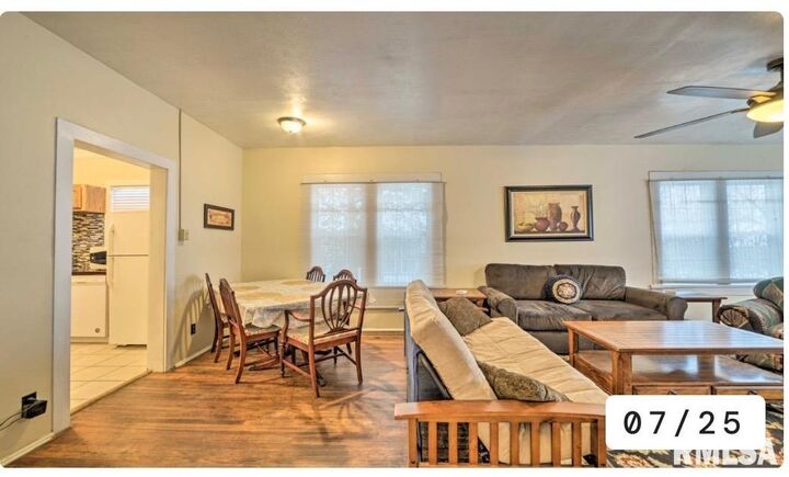 Property Photo:  400 S Forest Street  IL 62901 