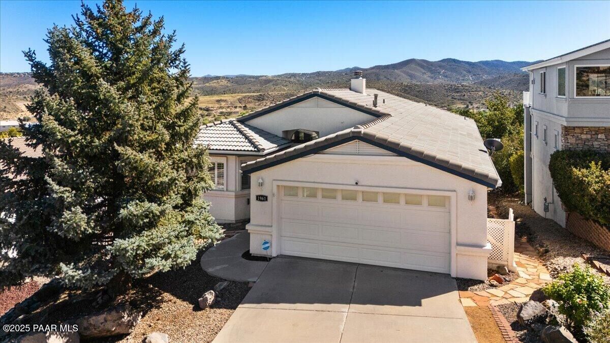 Property Photo:  1961 Ventnor Circle  AZ 86301 