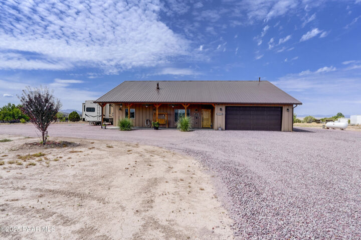 Property Photo:  24720 N Rj Way  AZ 86334 