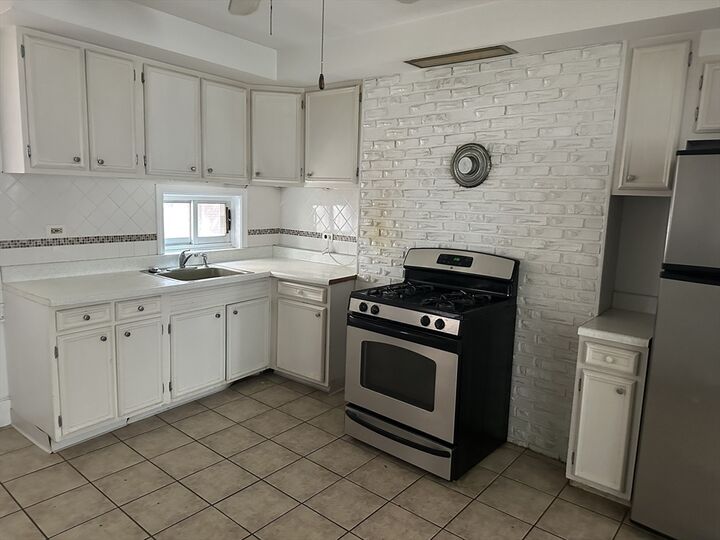 Property Photo:  209 Salem Street  MA 02113 