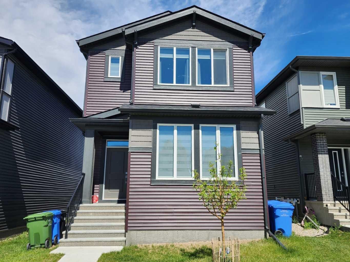 Property Photo:  292 Lucas Boulevard NW  AB T3P 1X2 