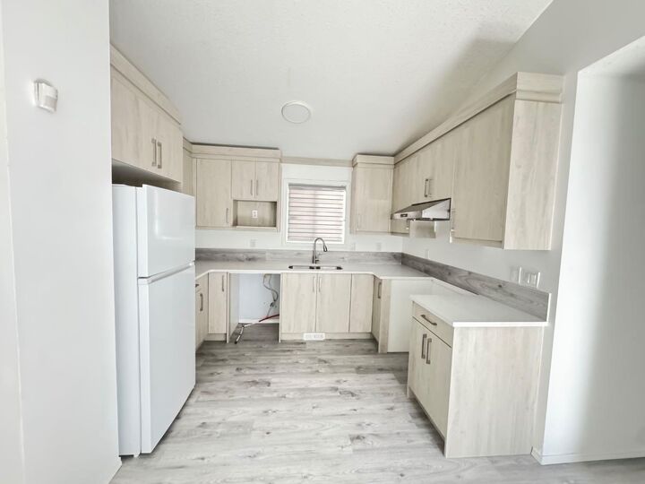 Property Photo:  98 Tarawood Road NE  AB T3J 5B2 