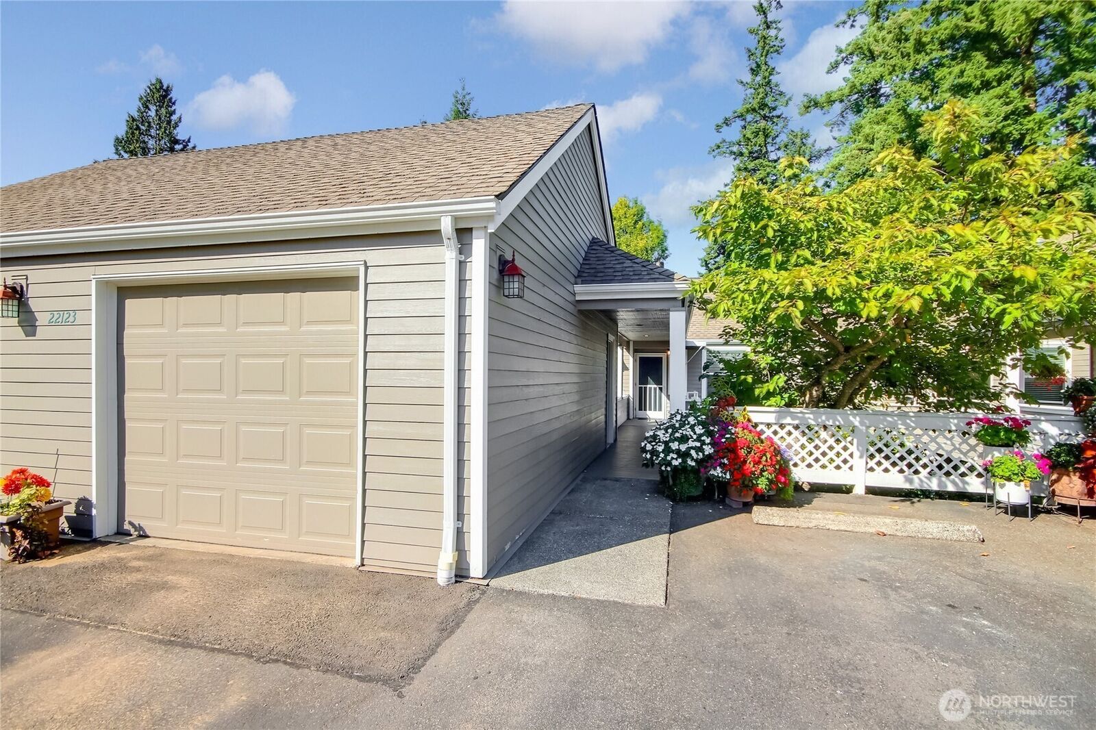 Property Photo:  22123 SE 40th Lane #2146  WA 98029 