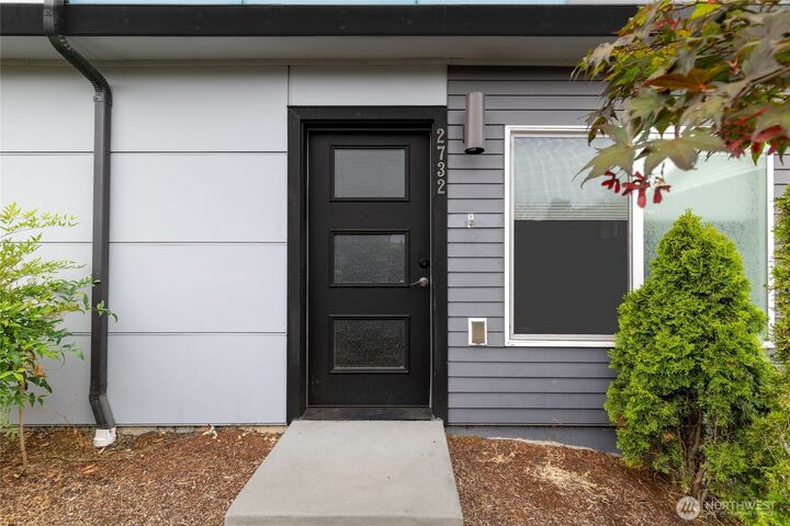Property Photo: 2732 S Andover Street WA 98108