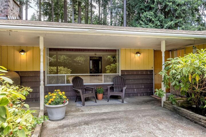 Property Photo:  8115  50th Avenue E  WA 98443 