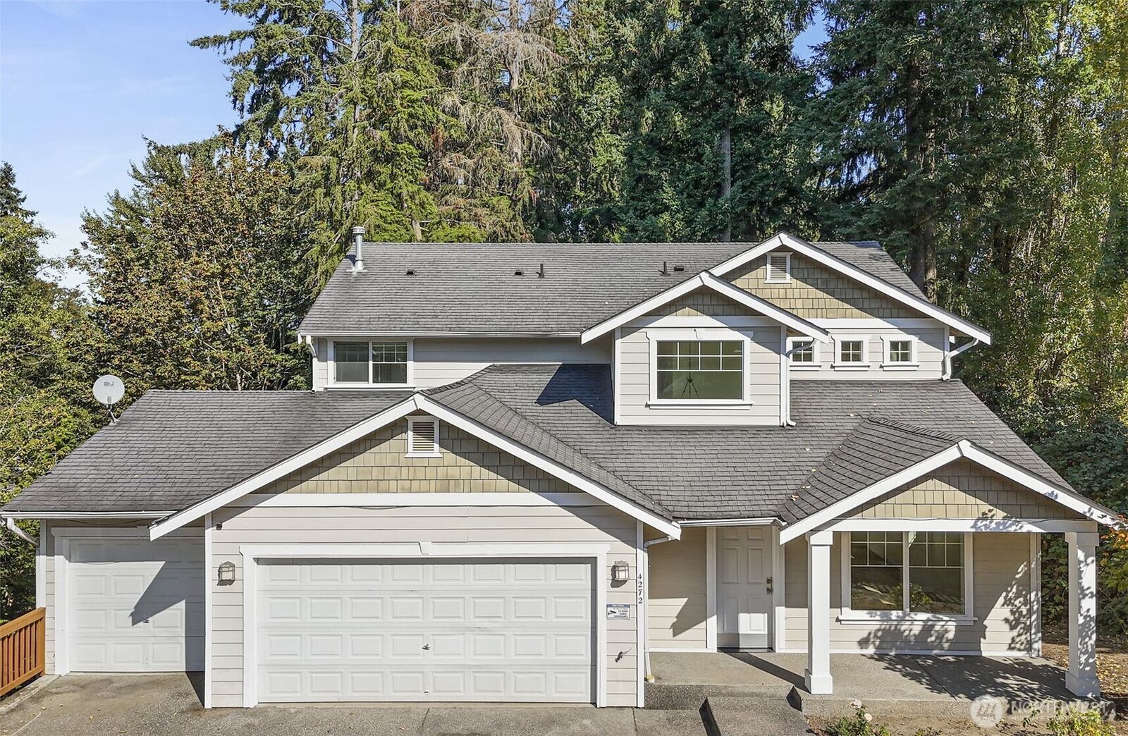 Property Photo:  4272 S 160th Street  WA 98188 