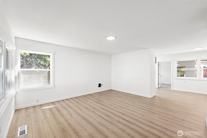 Property Photo: 912 E 51st Street WA 98404