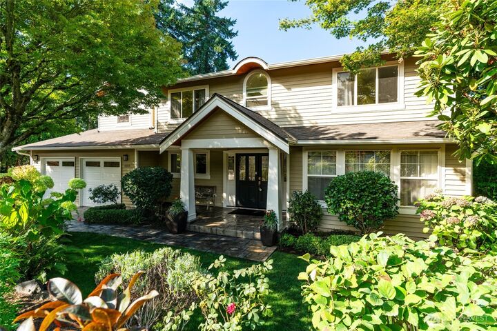 Property Photo:  4305  105th Avenue NE  WA 98033 