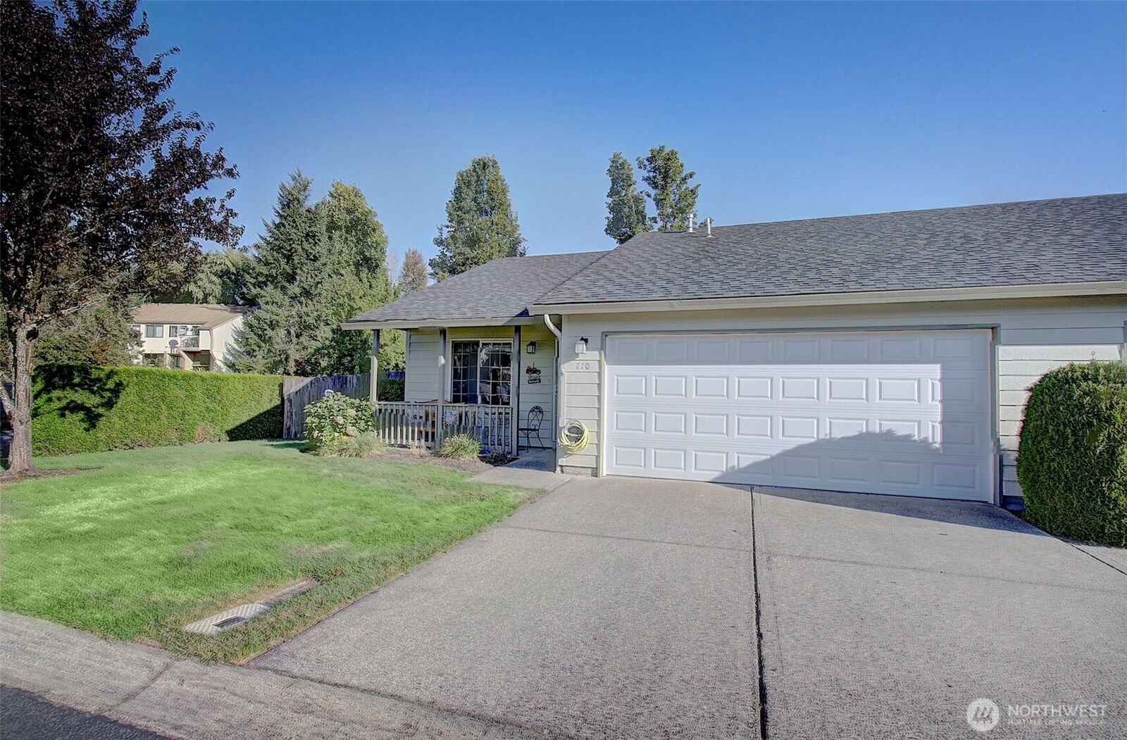 Property Photo:  710 SE 5th Way  WA 98604 