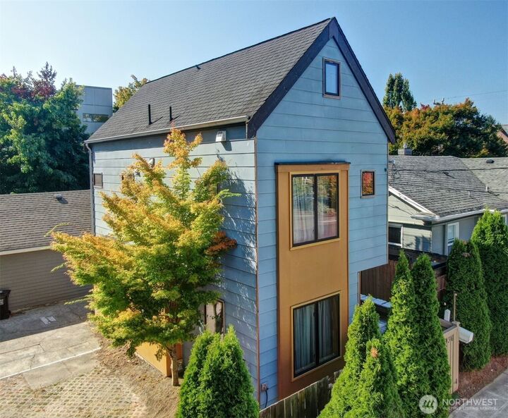 7936  Densmore Avenue N  Seattle WA 98103 photo