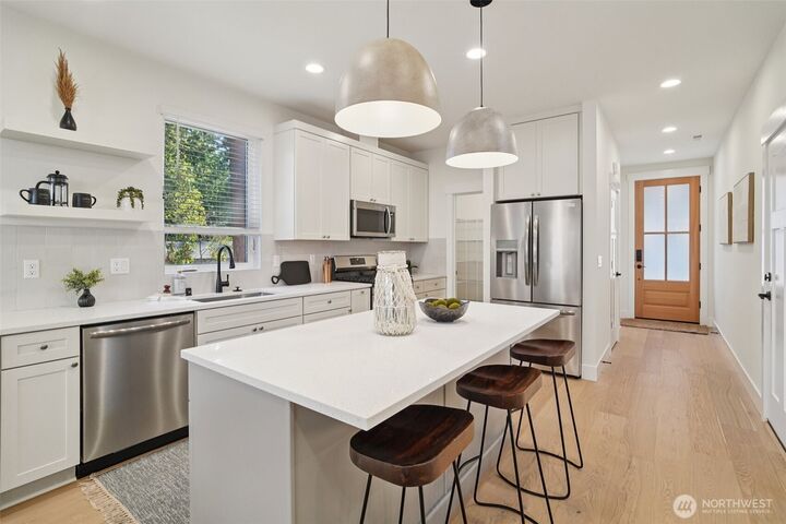 Property Photo: 8014 222nd Street SW WA 98026
