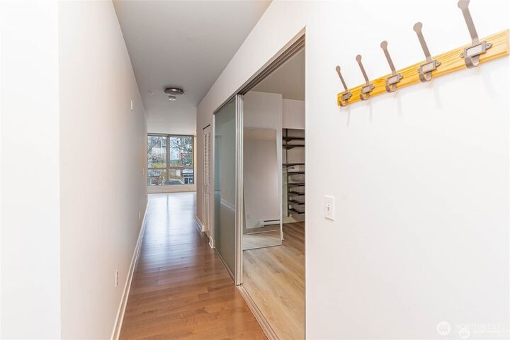 Property Photo:  530  Broadway Avenue E 202  WA 98102 