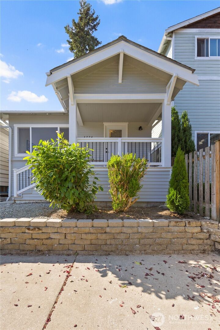Property Photo: 3224 Lombard Avenue WA 98201