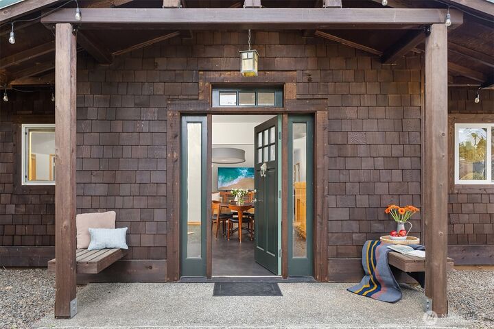 Property Photo: 707 Decker Avenue WA 98260
