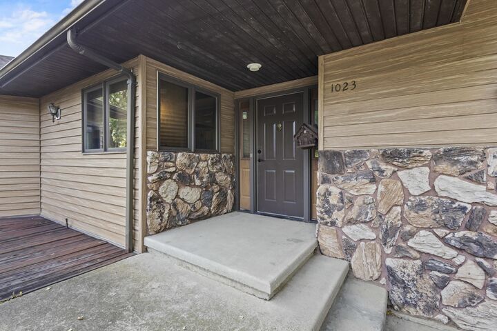 Property Photo: 1023 Cleveland Avenue WI 54201