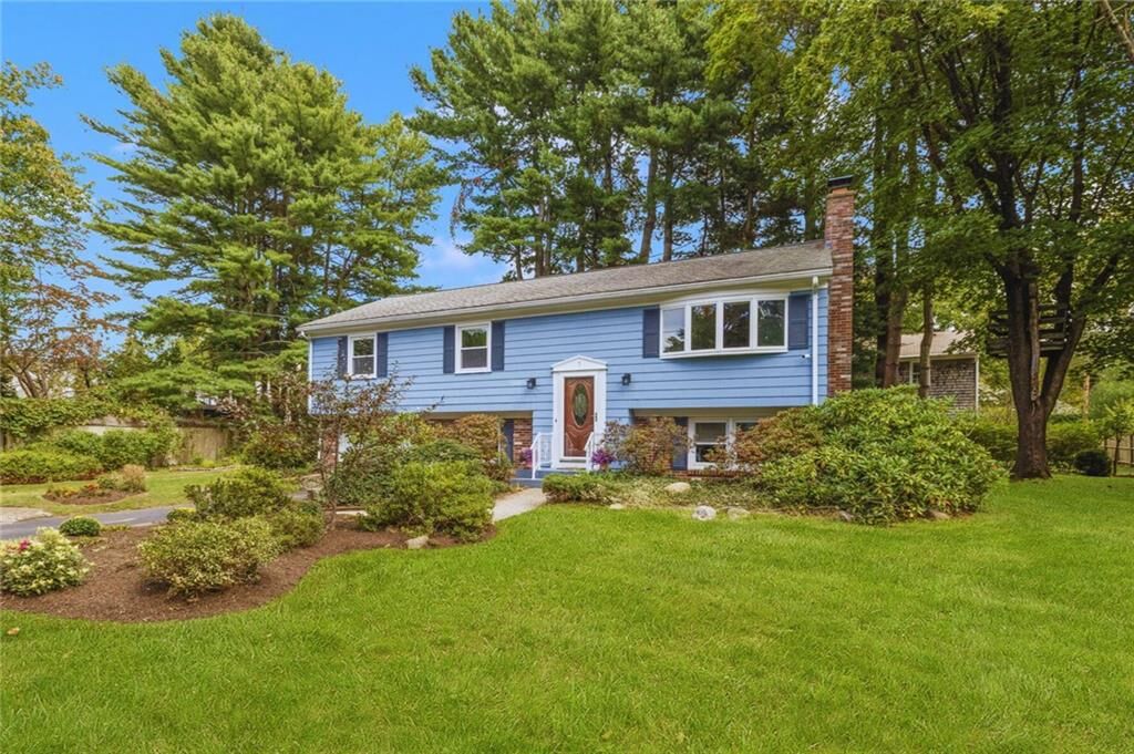 Property Photo:  7 Cheshire Drive  RI 02806 