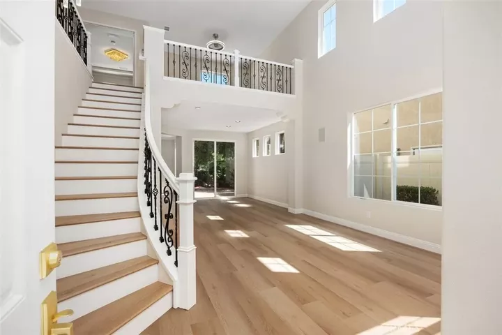 Property Photo: 4289 Calle Isabelino CA 92130