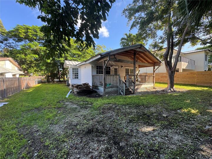 Property Photo:  8920 SW 157th St  FL 33157 