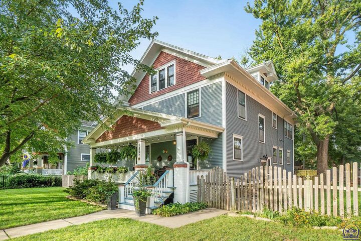 Property Photo: 1327 SW College Ave KS 66604