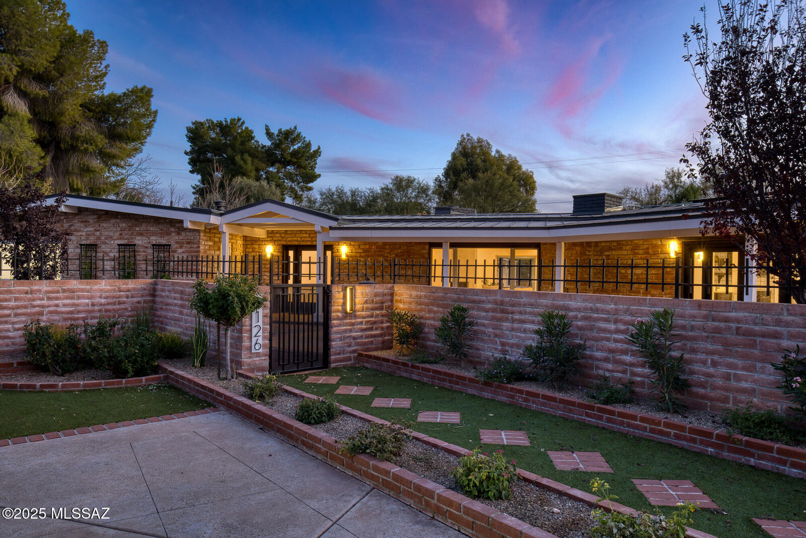 Property Photo: 6126 E San Leandro Drive AZ 85715